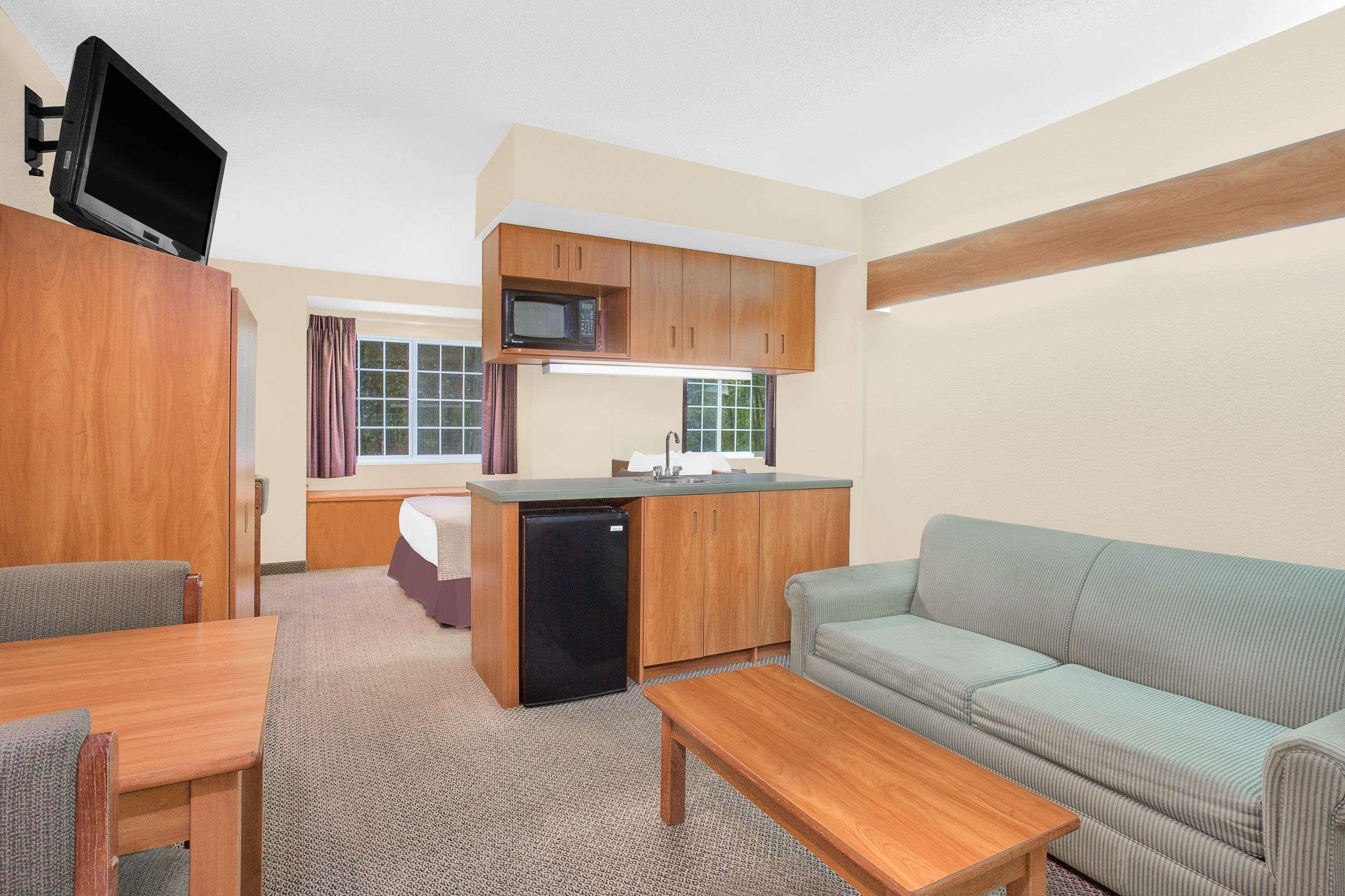 Microtel Inn & Suites Beckley East Bagian luar foto