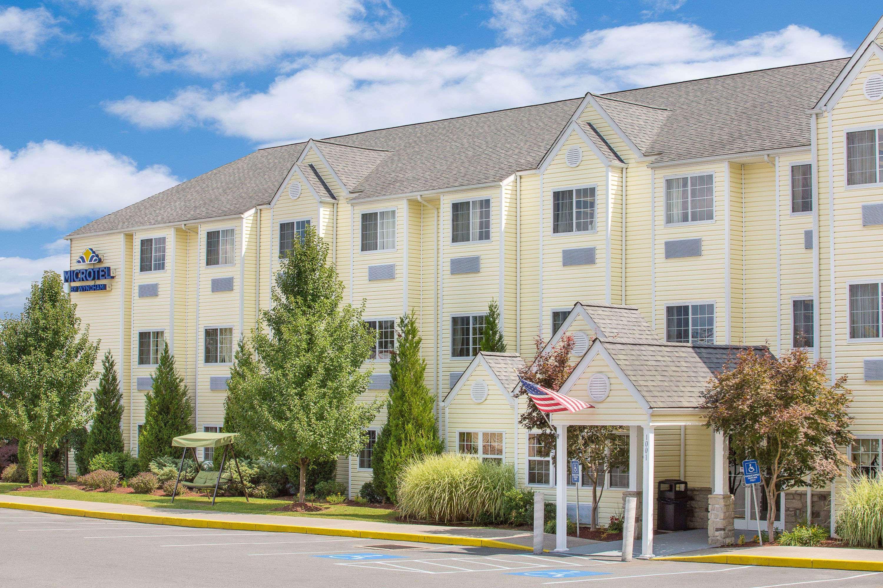 Microtel Inn & Suites Beckley East Bagian luar foto