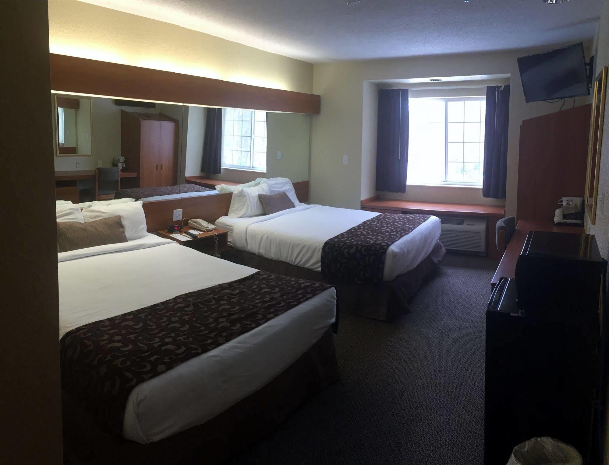 Microtel Inn & Suites Beckley East Bagian luar foto